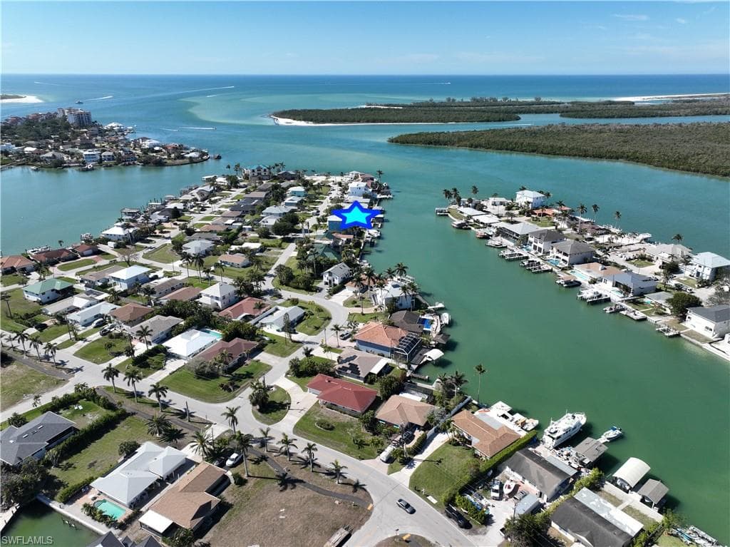 190 Tahiti Cir, Naples, FL 34113-33