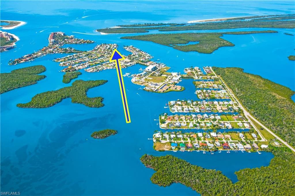 190 Tahiti Cir, Naples, FL 34113-4