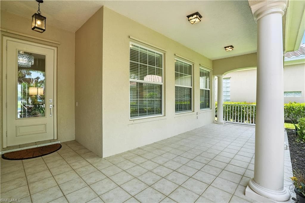 28283 Koi Way, Bonita Springs, FL 34135-4