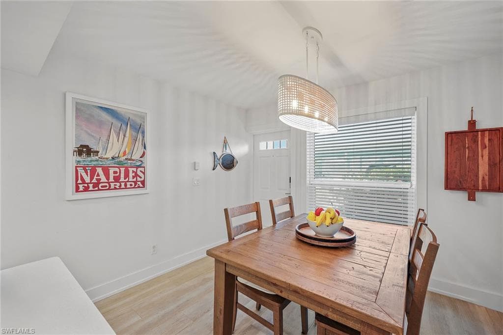 876 Gulf Pavilion Dr 105, Naples, FL 34108-12