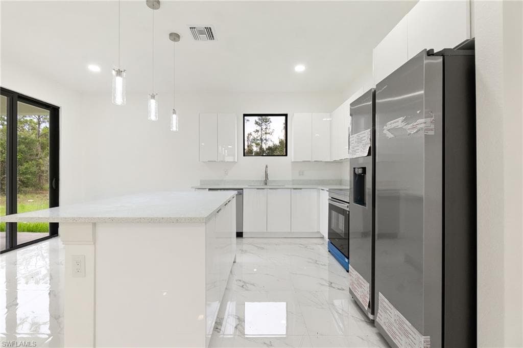 2803 13th St, Lehigh Acres, FL 33972-3