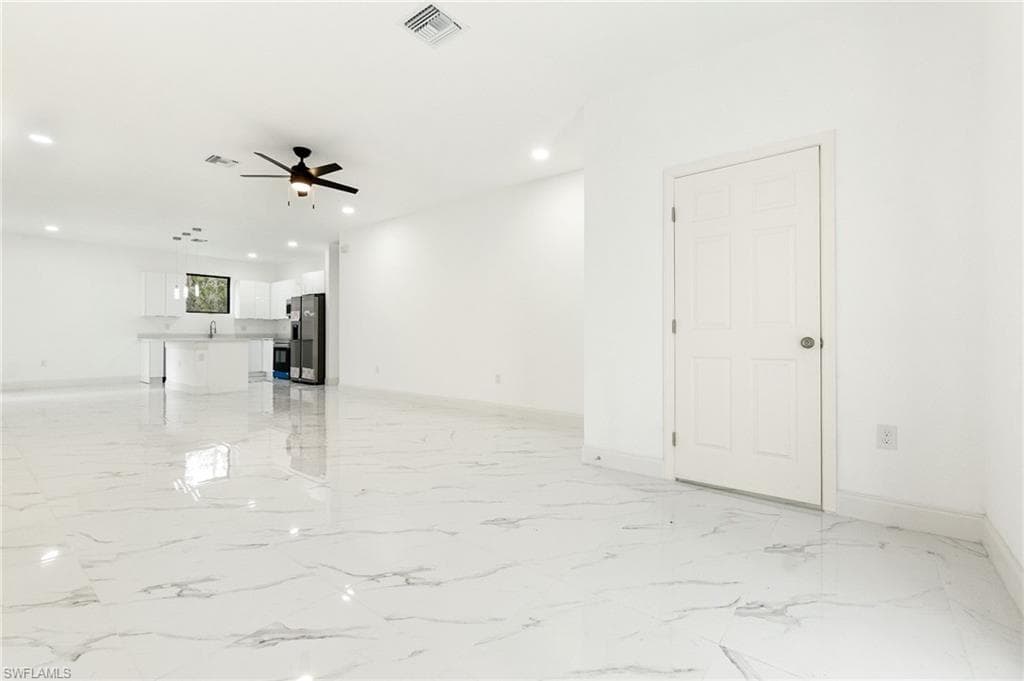 2803 13th St, Lehigh Acres, FL 33972-5