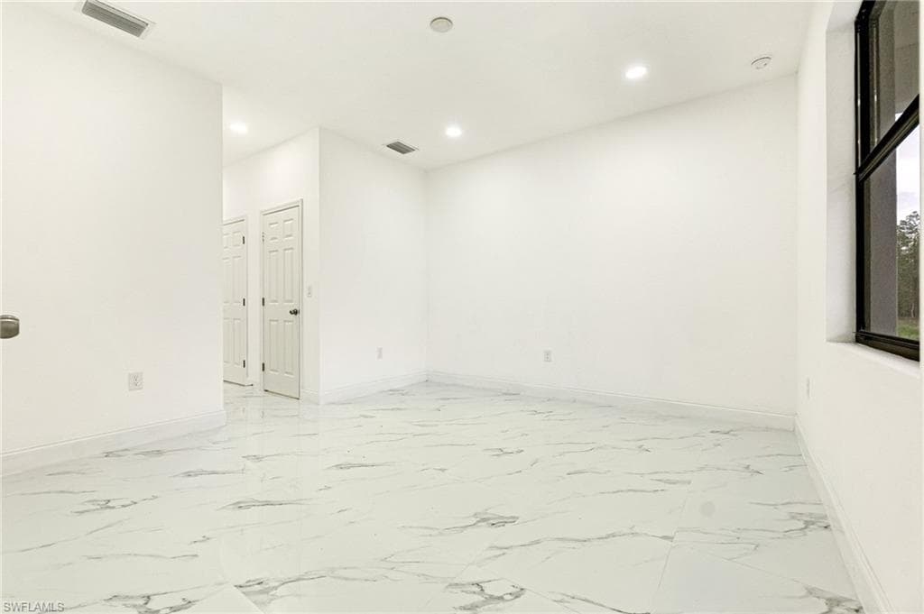 2803 13th St, Lehigh Acres, FL 33972-8