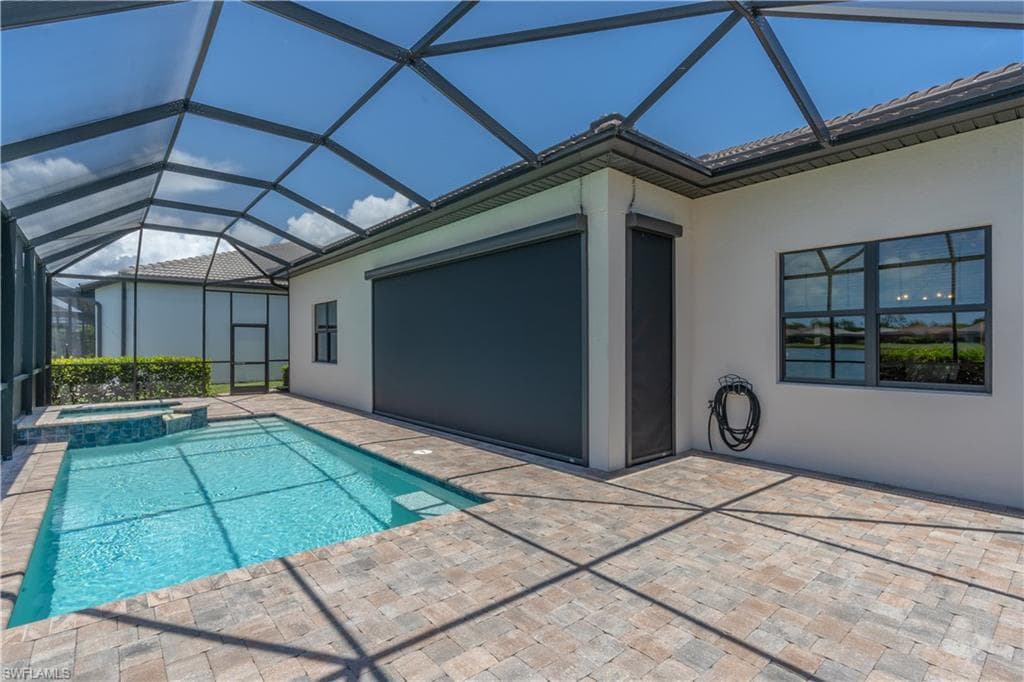 6839 Winding Cypress Dr, Naples, FL 34114-18