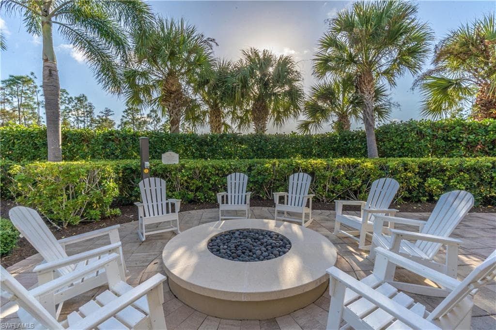 6839 Winding Cypress Dr, Naples, FL 34114-48
