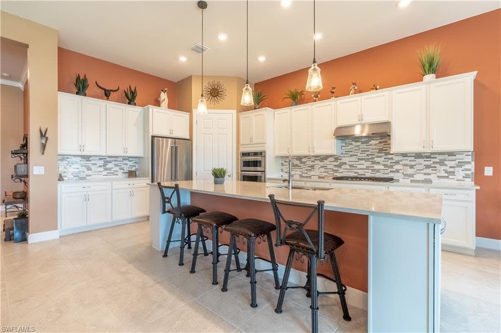6839 Winding Cypress Dr, Naples, FL 34114-5