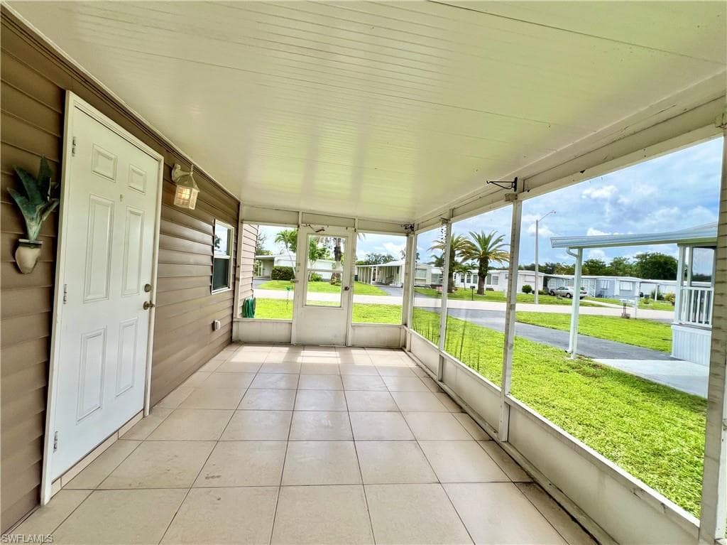 164 Cape Sable Dr, Naples, FL 34104-19