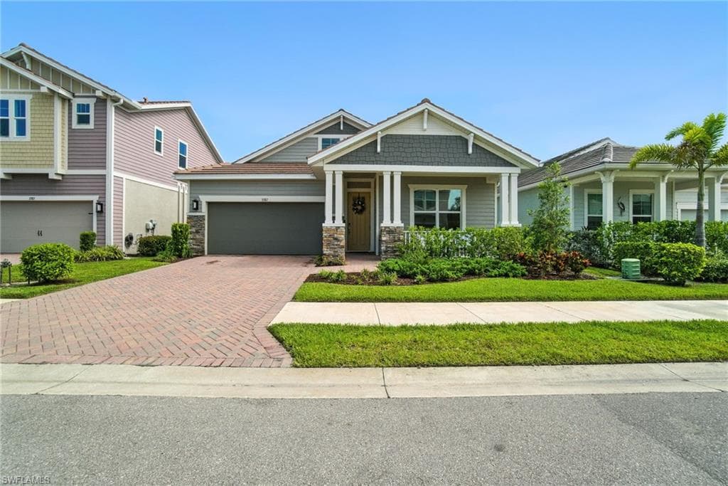 3387 Pilot Cir, Naples, FL 34120-10