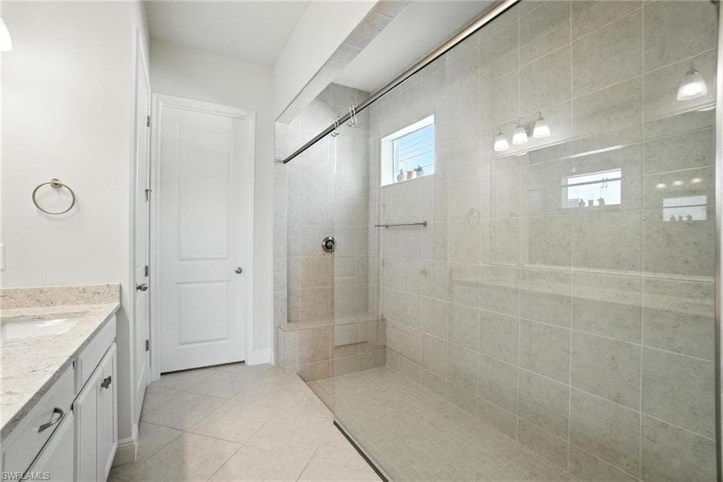 3387 Pilot Cir, Naples, FL 34120-29