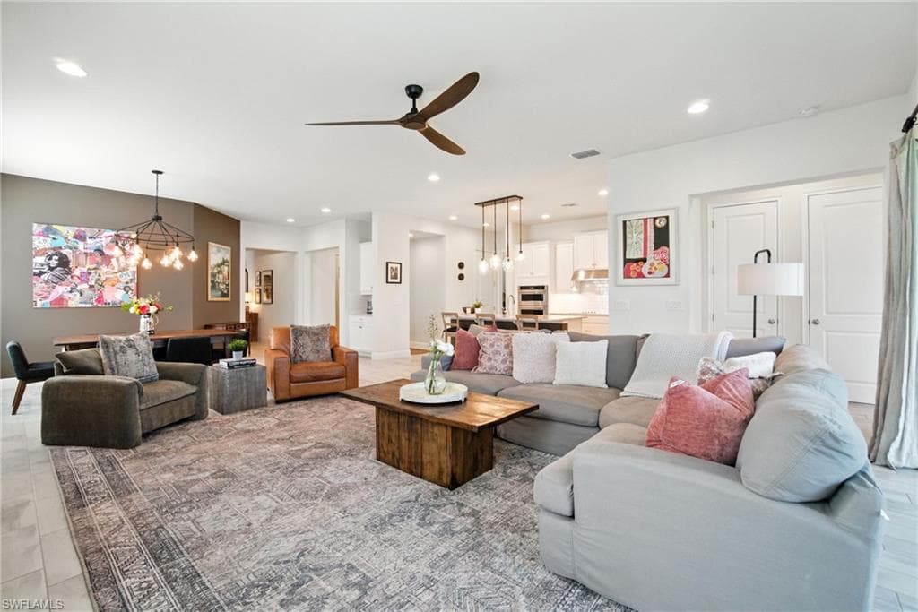 3387 Pilot Cir, Naples, FL 34120-4
