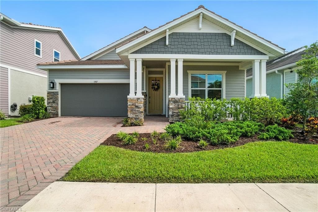 3387 Pilot Cir, Naples, FL 34120-7