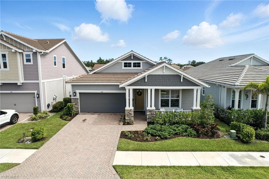 3387 Pilot Cir, Naples, FL 34120-8