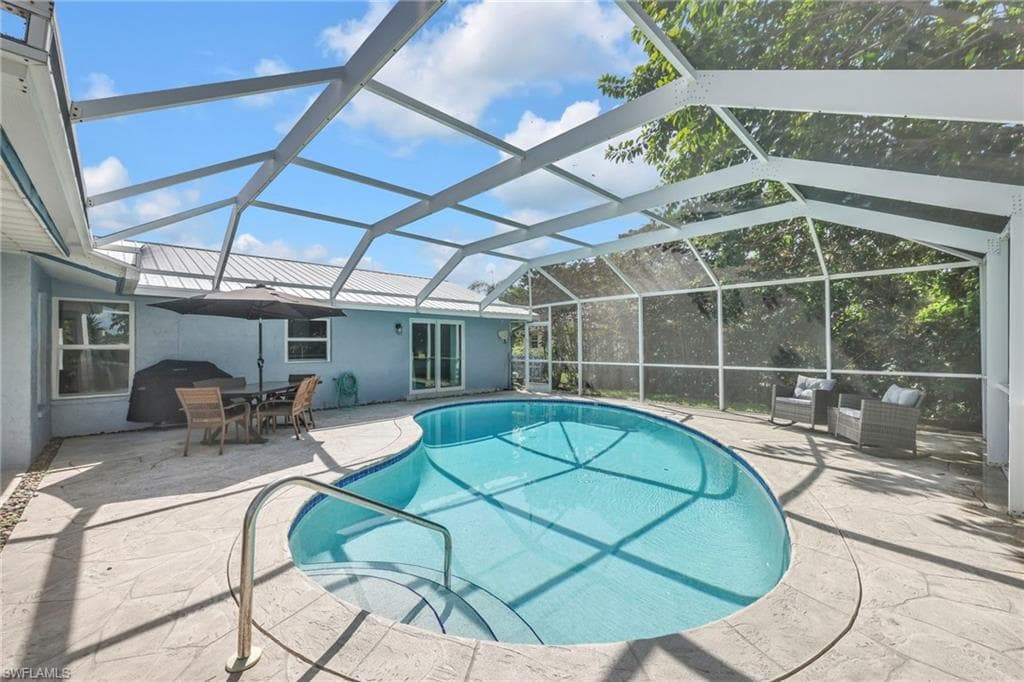 226 Pinehurst Cir, Naples, FL 34113-15