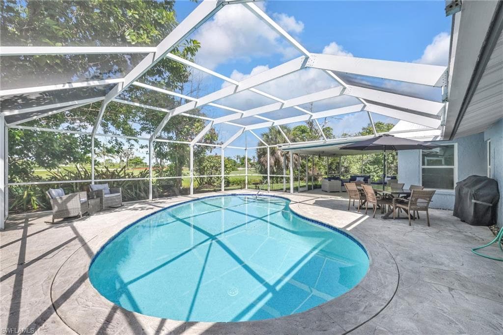 226 Pinehurst Cir, Naples, FL 34113-17