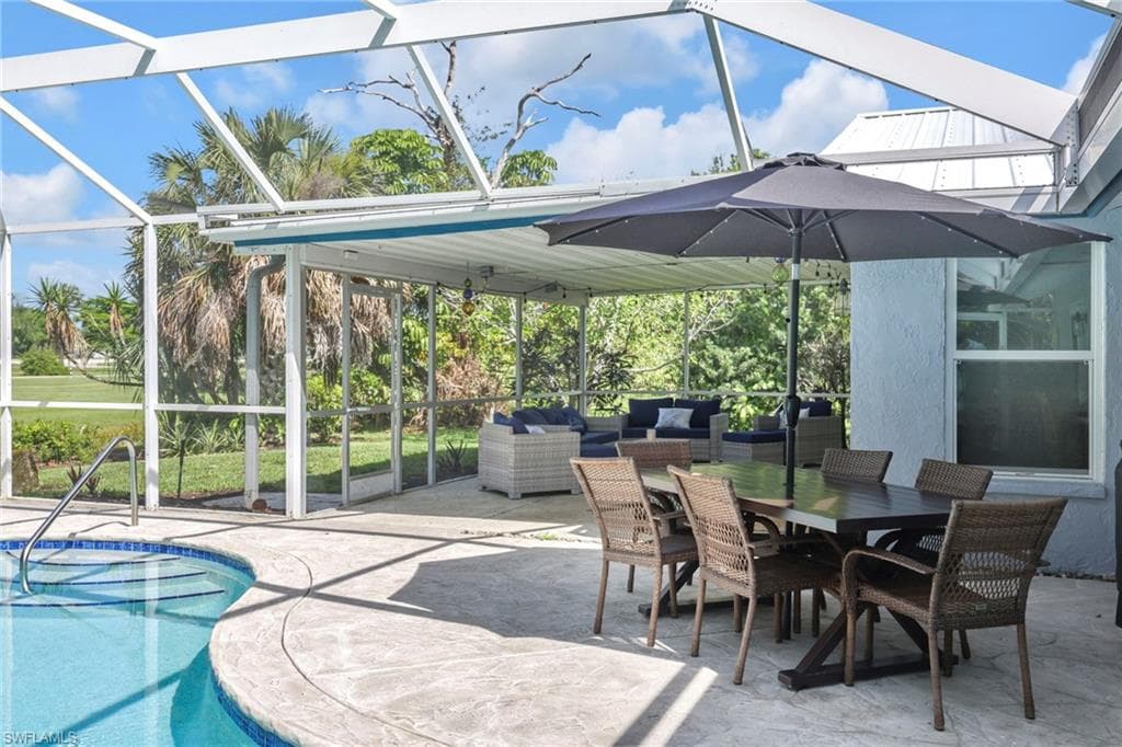 226 Pinehurst Cir, Naples, FL 34113-18