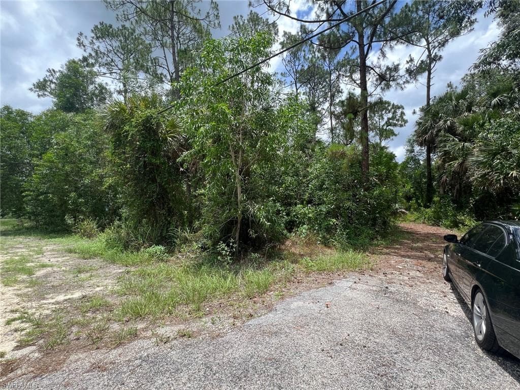 3825 13th Ave SW, Naples, FL 34117-5