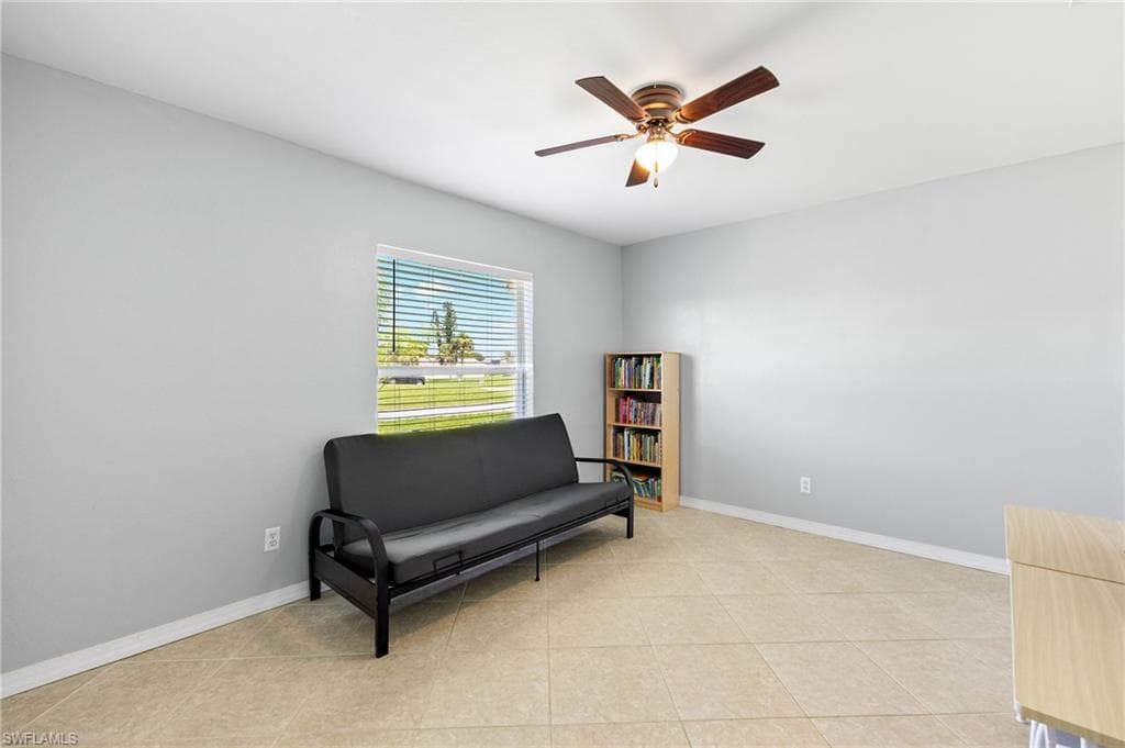 2525 4th Pl, Cape Coral, FL 33909-16