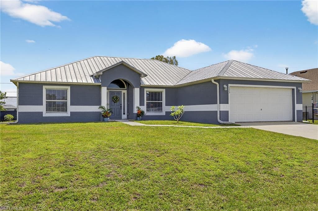 2525 4th Pl, Cape Coral, FL 33909-26