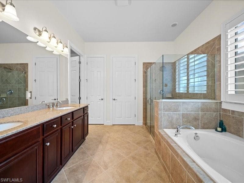 12938 Kingsmill Way, Fort Myers, FL 33913-12