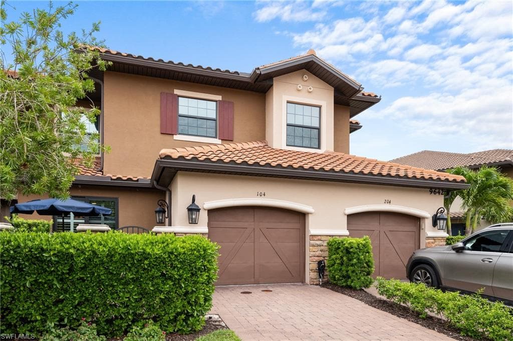 9642 Montelanico Loop 104, Naples, FL 34119-31