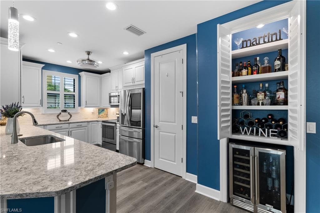 9642 Montelanico Loop 104, Naples, FL 34119-8