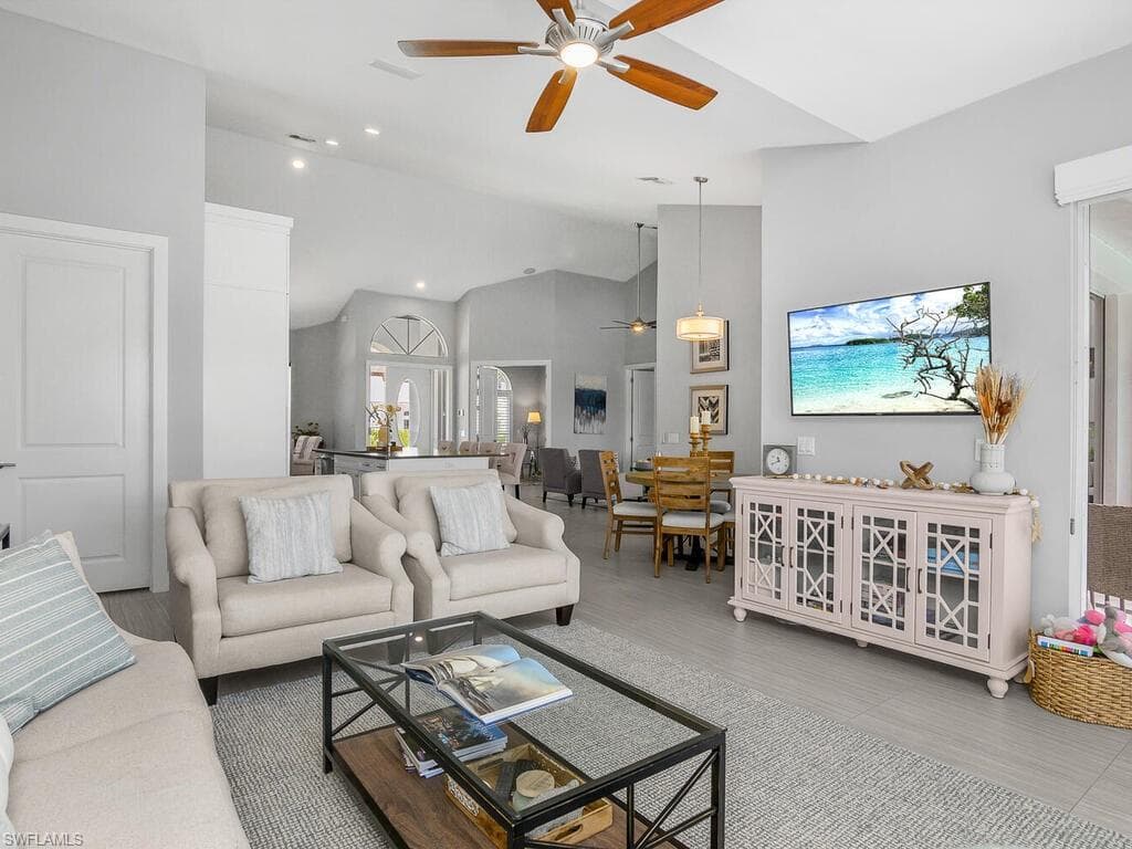 609 Crescent St, Marco Island, FL 34145-34
