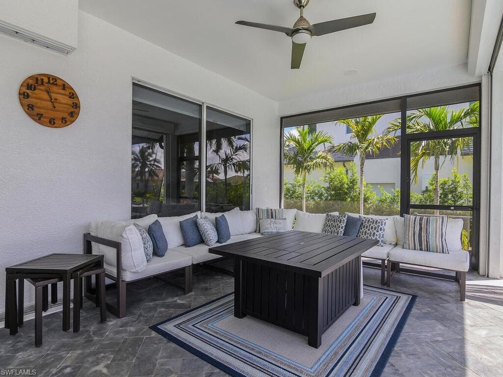 609 Crescent St, Marco Island, FL 34145-37