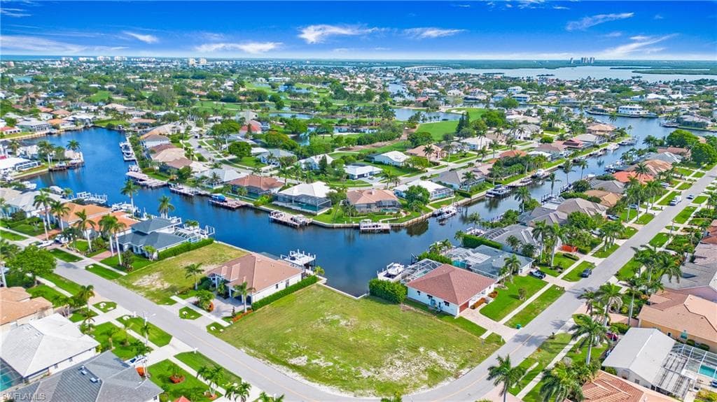 1540 Buccaneer Ct, Marco Island, FL 34145-11