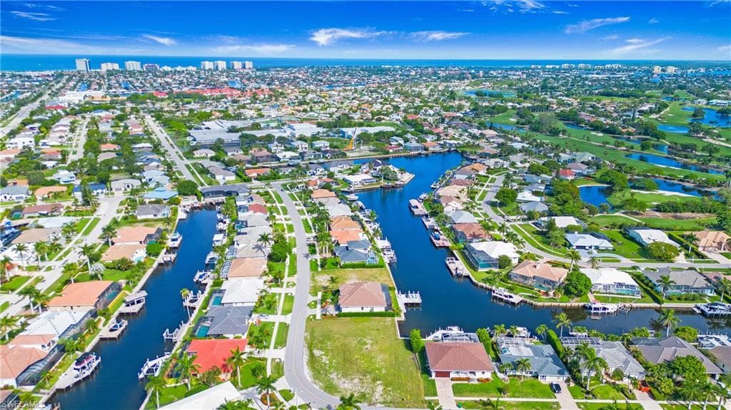 1540 Buccaneer Ct, Marco Island, FL 34145-12