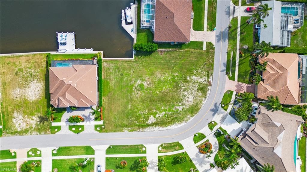 1540 Buccaneer Ct, Marco Island, FL 34145-16