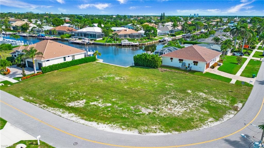 1540 Buccaneer Ct, Marco Island, FL 34145-20