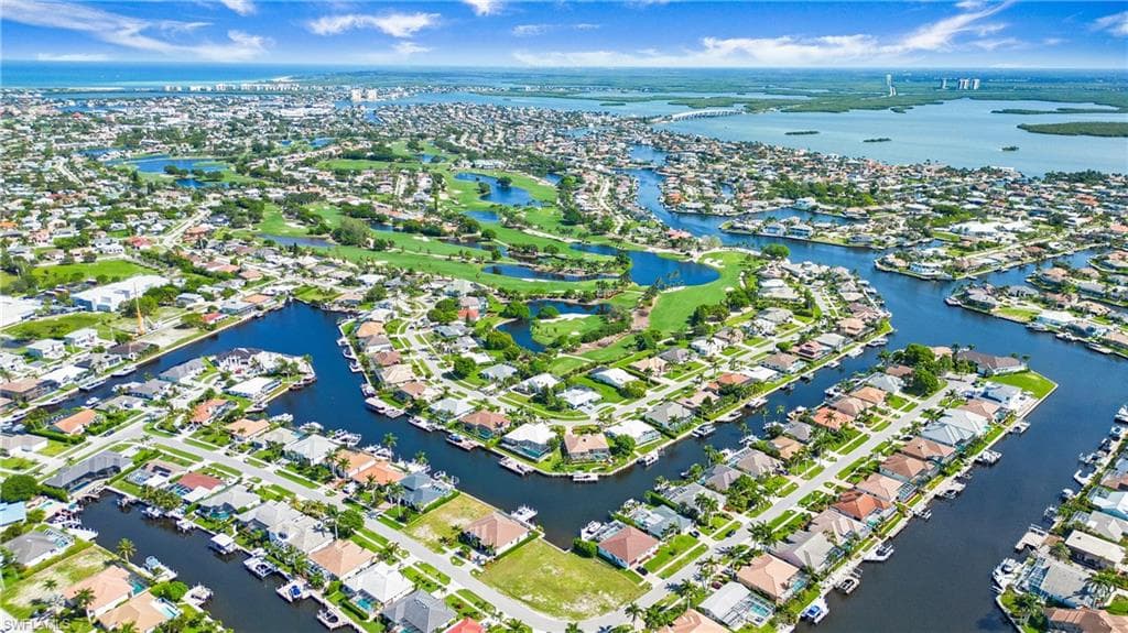 1540 Buccaneer Ct, Marco Island, FL 34145-24