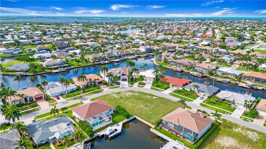 1540 Buccaneer Ct, Marco Island, FL 34145-5