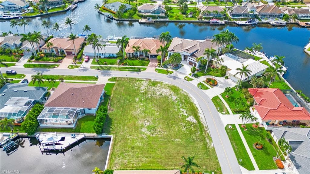 1540 Buccaneer Ct, Marco Island, FL 34145-7