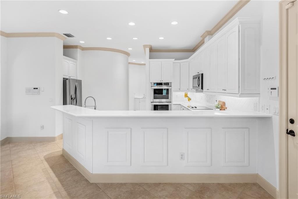 4009 Treadwater Ct, Naples, FL 34109-14