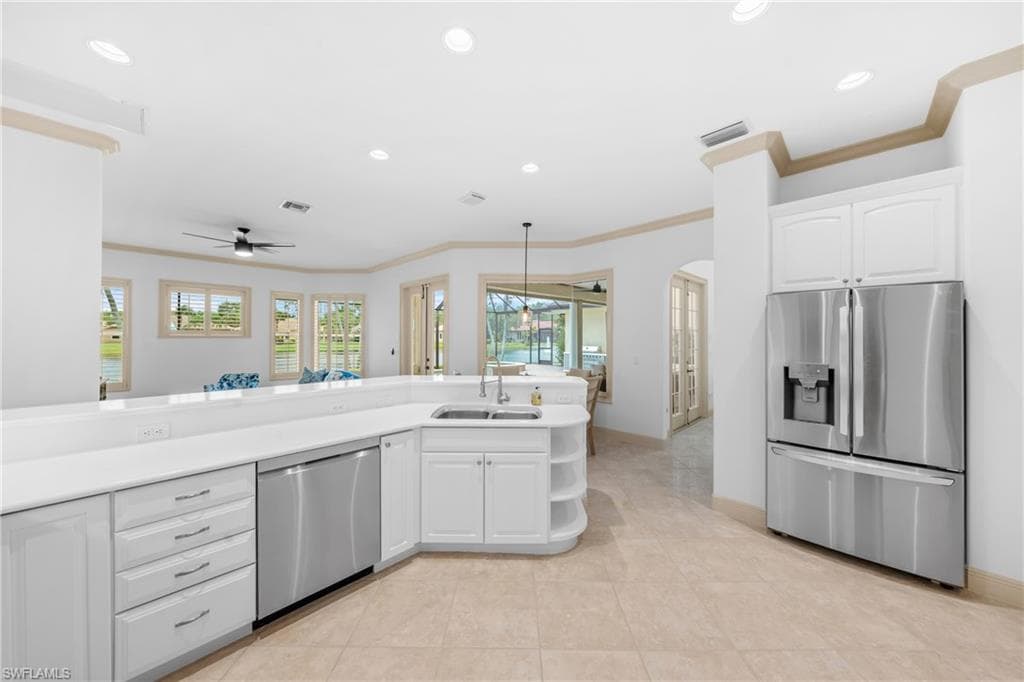 4009 Treadwater Ct, Naples, FL 34109-17