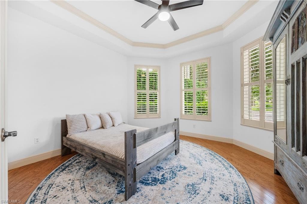 4009 Treadwater Ct, Naples, FL 34109-28