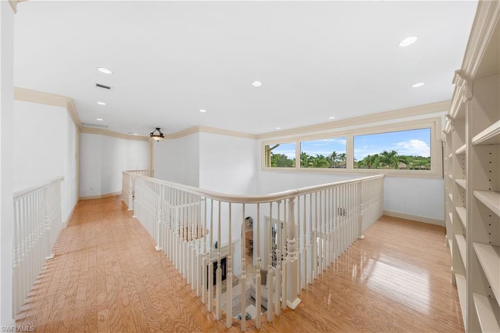 4009 Treadwater Ct, Naples, FL 34109-30