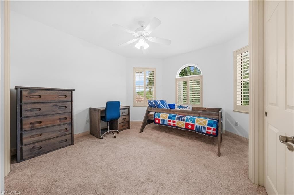 4009 Treadwater Ct, Naples, FL 34109-32