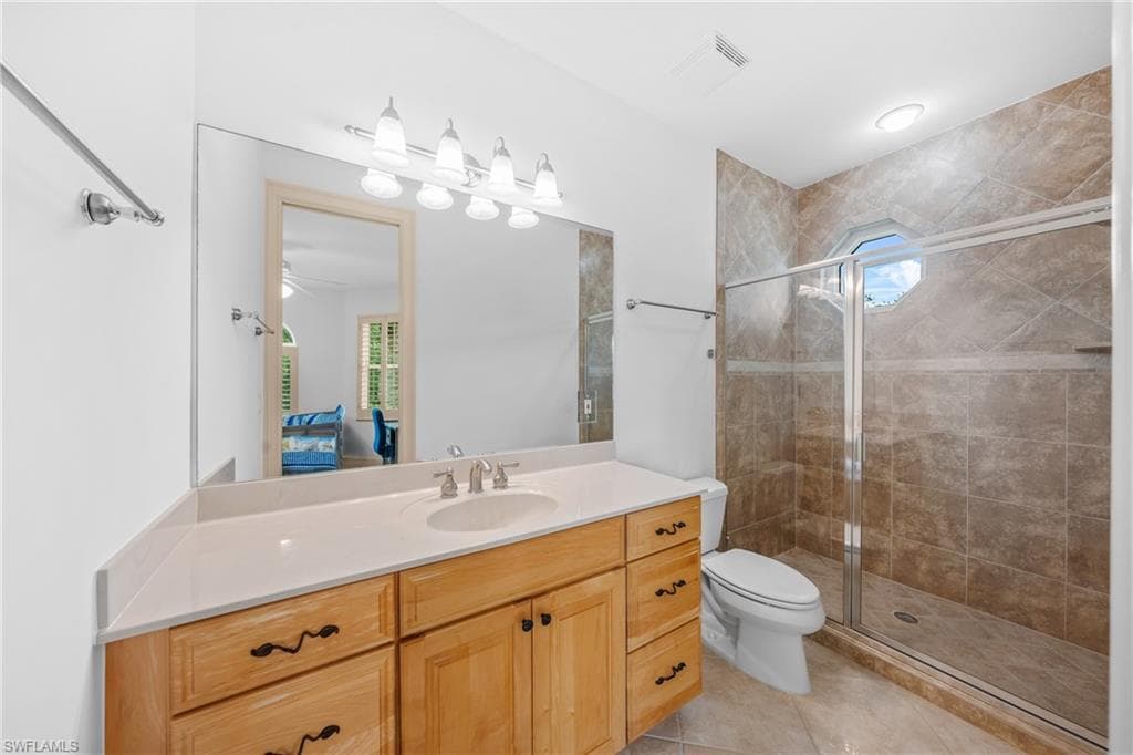 4009 Treadwater Ct, Naples, FL 34109-35