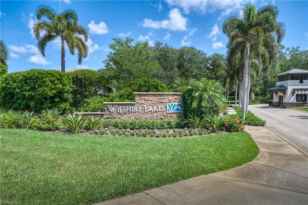4009 Treadwater Ct, Naples, FL 34109-47