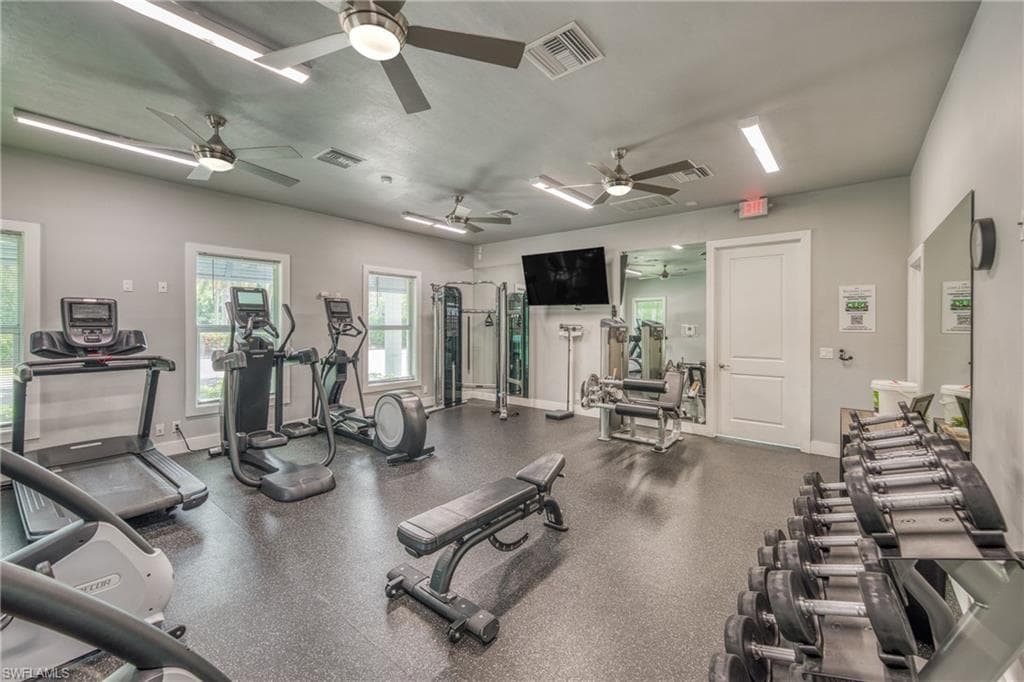 4009 Treadwater Ct, Naples, FL 34109-49