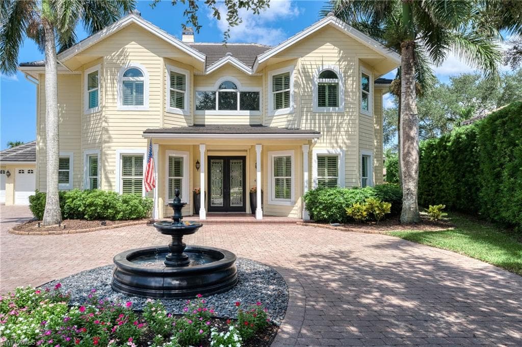 4009 Treadwater Ct, Naples, FL 34109-4