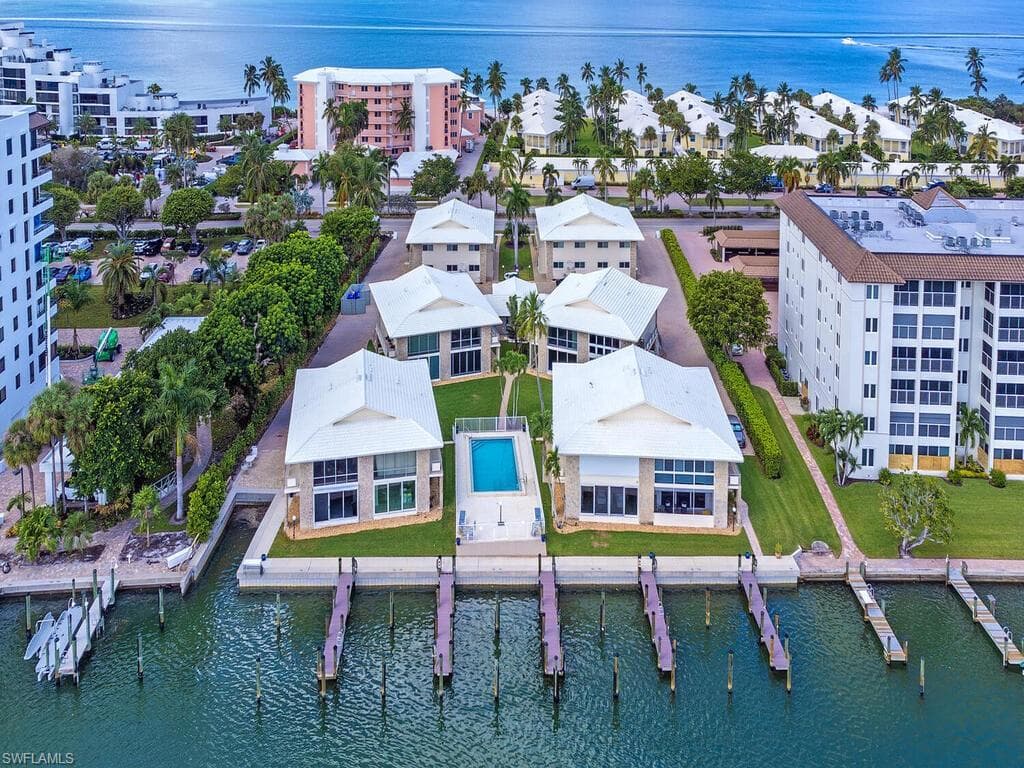 2500 Gulf Shore Blvd N S9, Naples, FL 34103-15