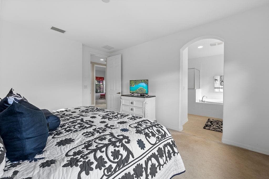 1248 Manado Dr, Naples, FL 34113-14