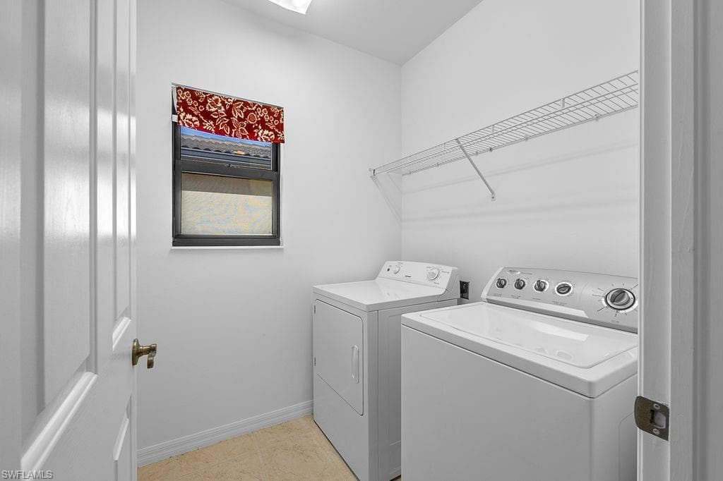 1248 Manado Dr, Naples, FL 34113-19