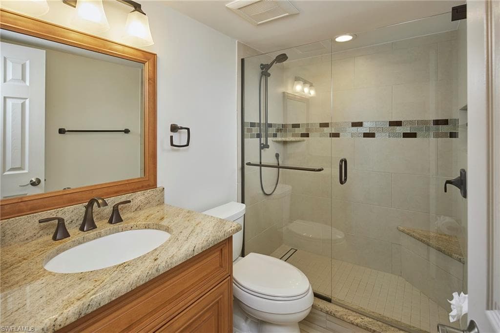 3100 Binnacle Dr 305, Naples, FL 34103-9