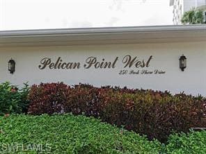 250 Park Shore Dr 403, Naples, FL 34103-4