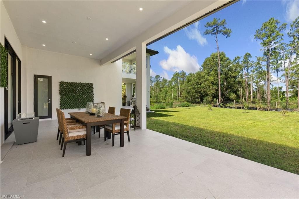2227 21st St SW, Naples, FL 34117-44