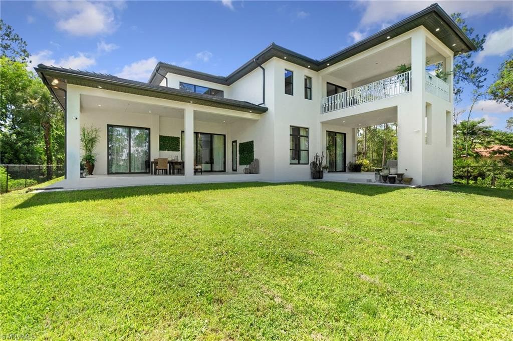 2227 21st St SW, Naples, FL 34117-46